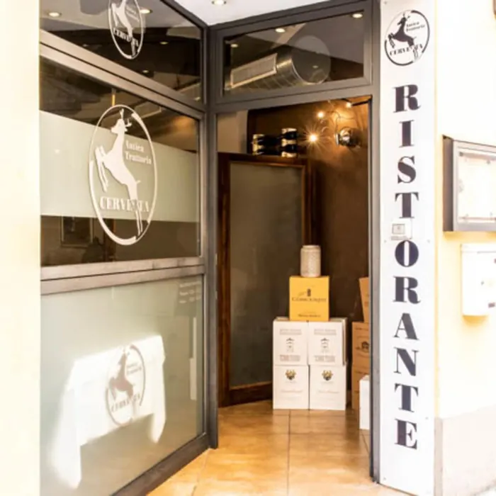 Ingresso della trattoria